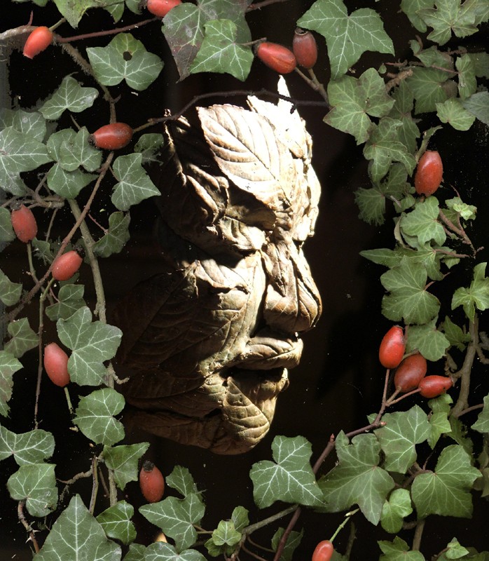 Made from Elder leaves formed over a little Elf face...     (Click to enlarge)