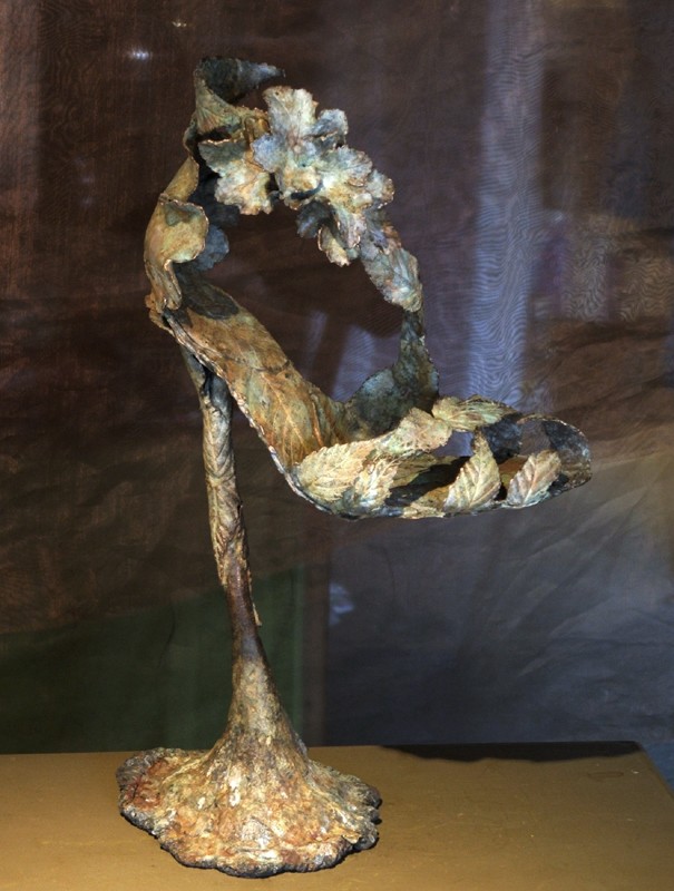  shimmying off  she leaves for the woodland ball          (Click to enlarge)