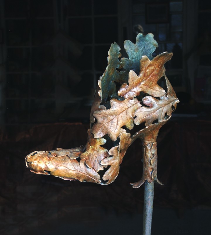 ... this boot … leaves when it is ready... (Click to enlarge)