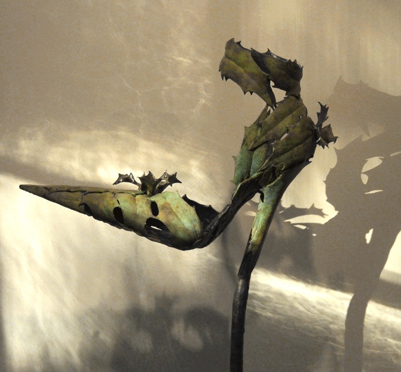 ... this shoe... leaves no doubt about its attitude! ... (Click to enlarge)