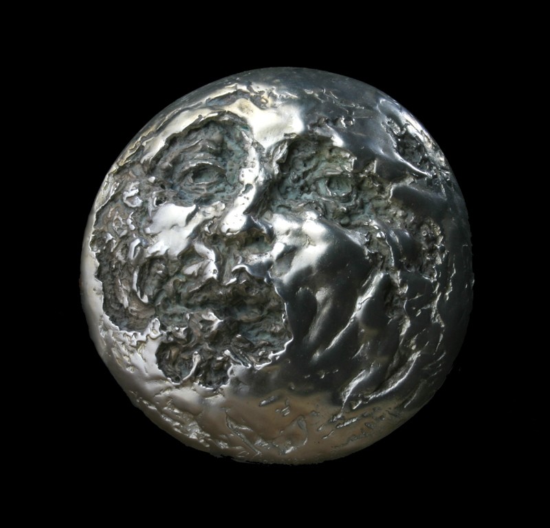 ... study of the face of the moon ... (Click to enlarge)