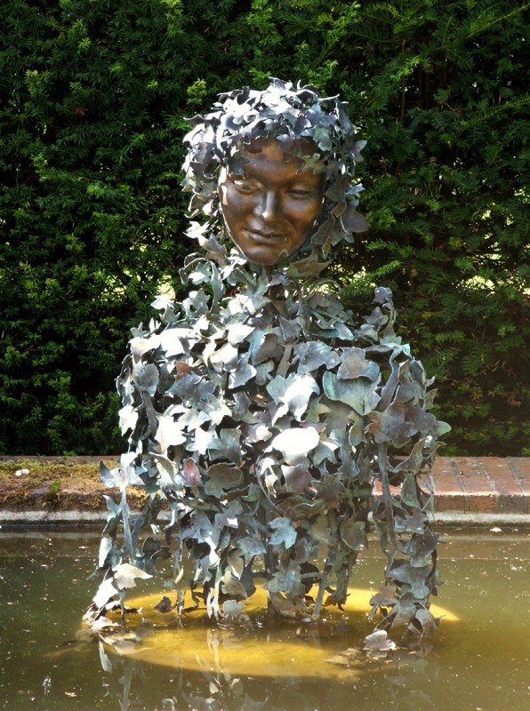 … an amewsing girl … (Click to enlarge)