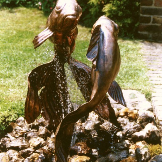 ... dancing on the tip of their tails ... (Click to enlarge)