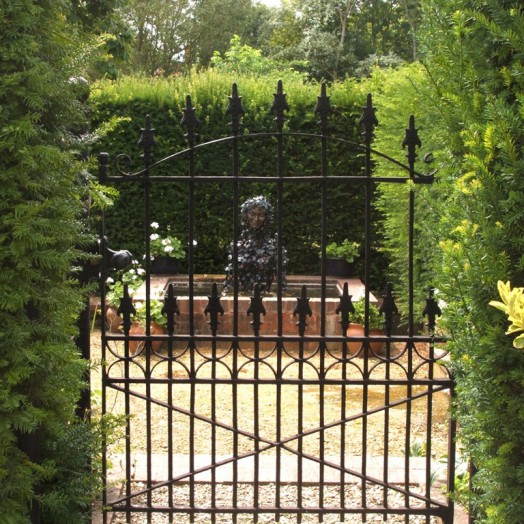 … an amewsing girl … (Click to enlarge)